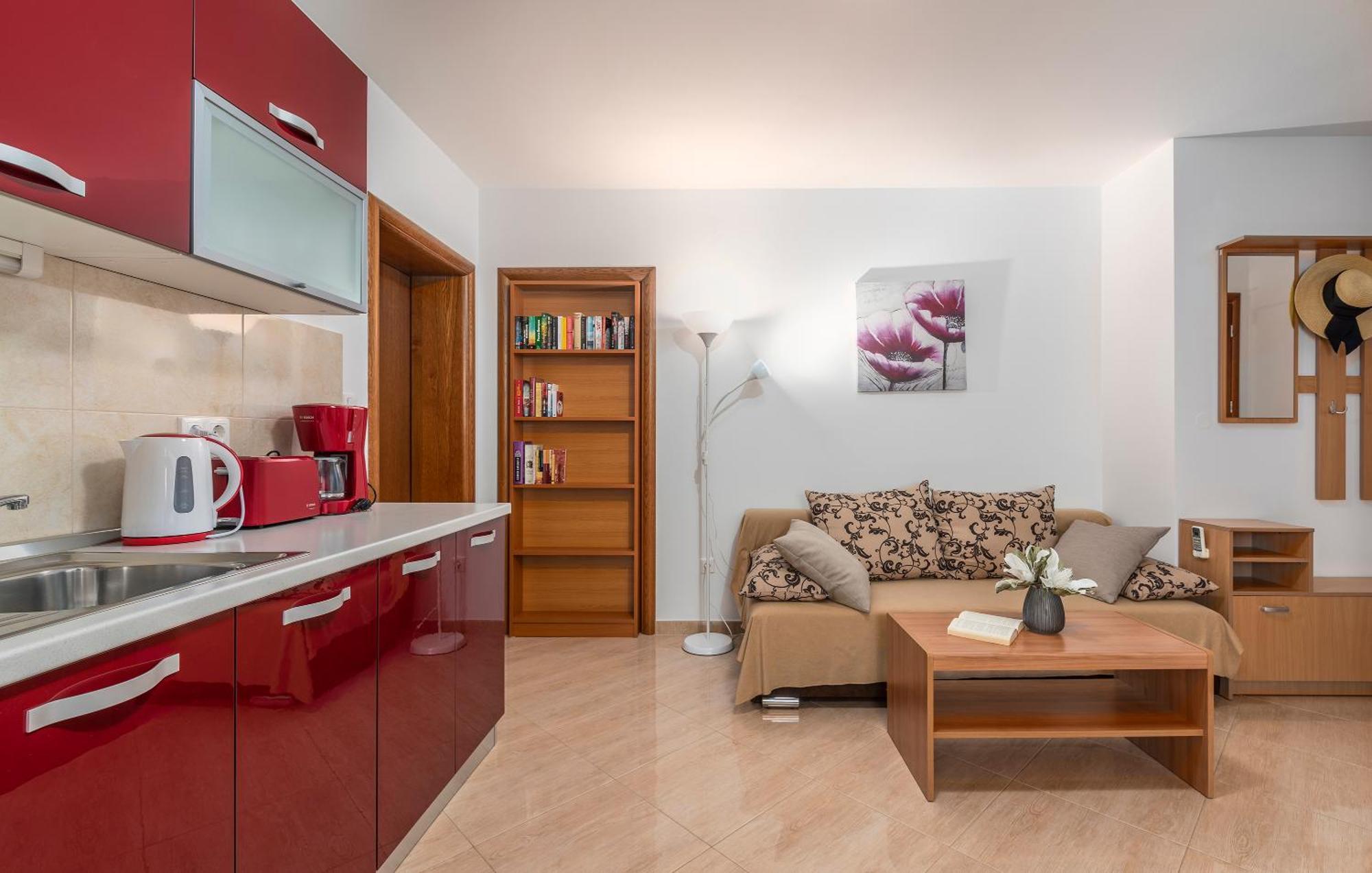 Apartments Villa Ana โปเรช ภายนอก รูปภาพ