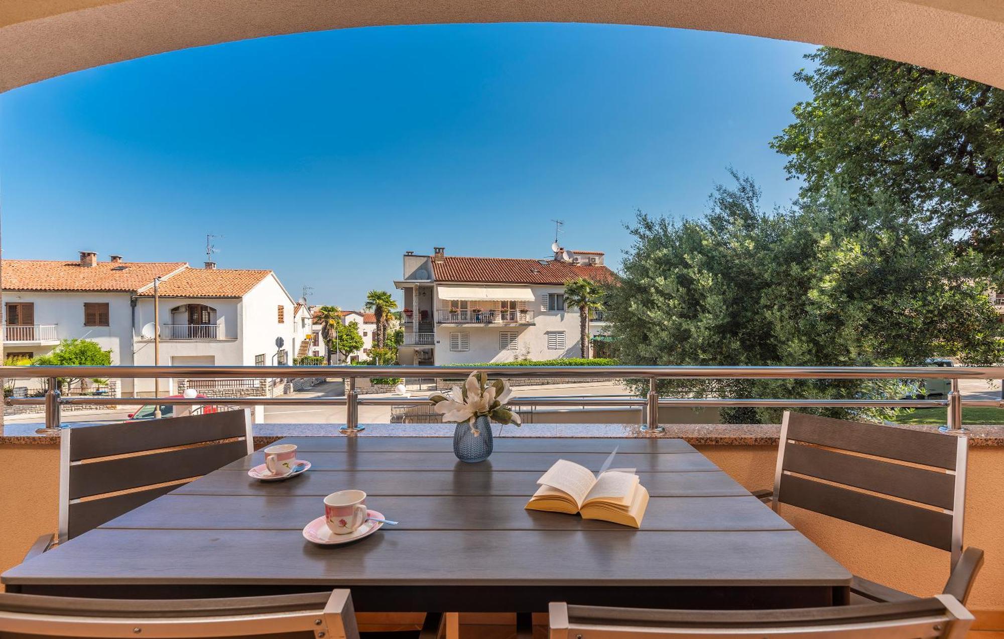 Apartments Villa Ana โปเรช ภายนอก รูปภาพ