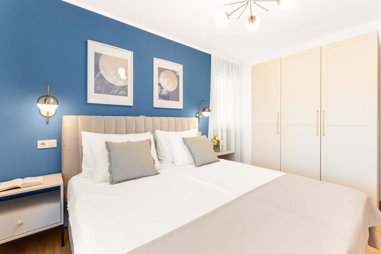 Apartments Villa Ana โปเรช ภายนอก รูปภาพ
